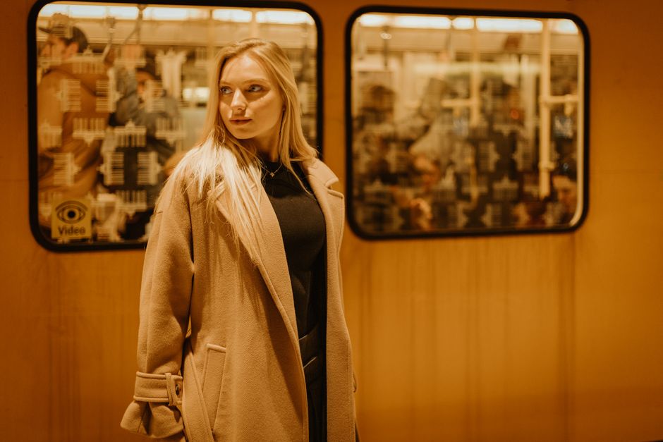 Tenues chic et confort pour voyager en train